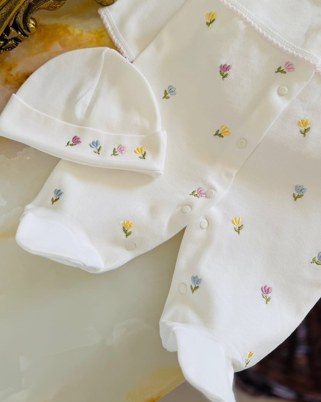 سرهمی و کلاه گلدوزی شده