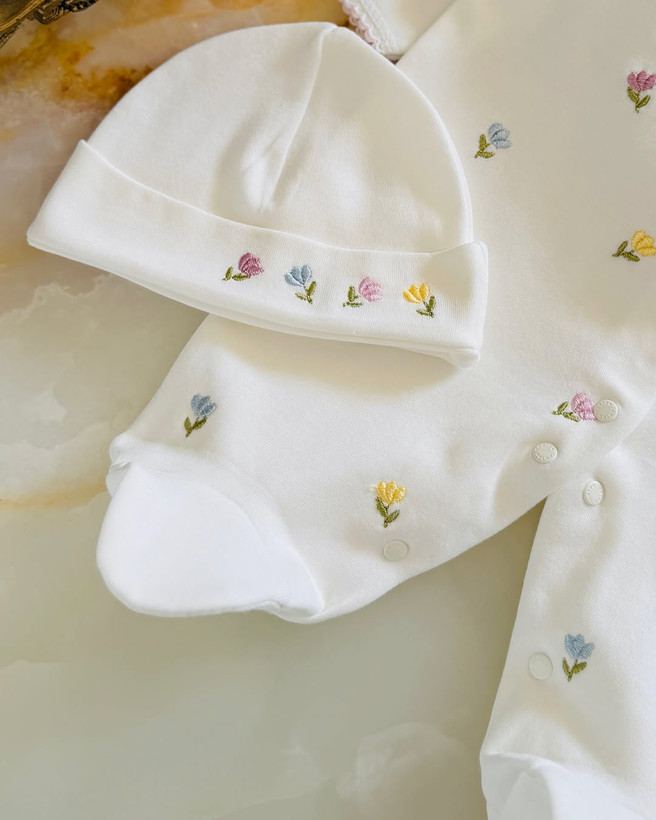 سرهمی و کلاه گلدوزی شده